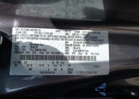 2012 Ford Focus Titanium z USA, uszkodzony, nr VIN 1FAHP3N26CL434121